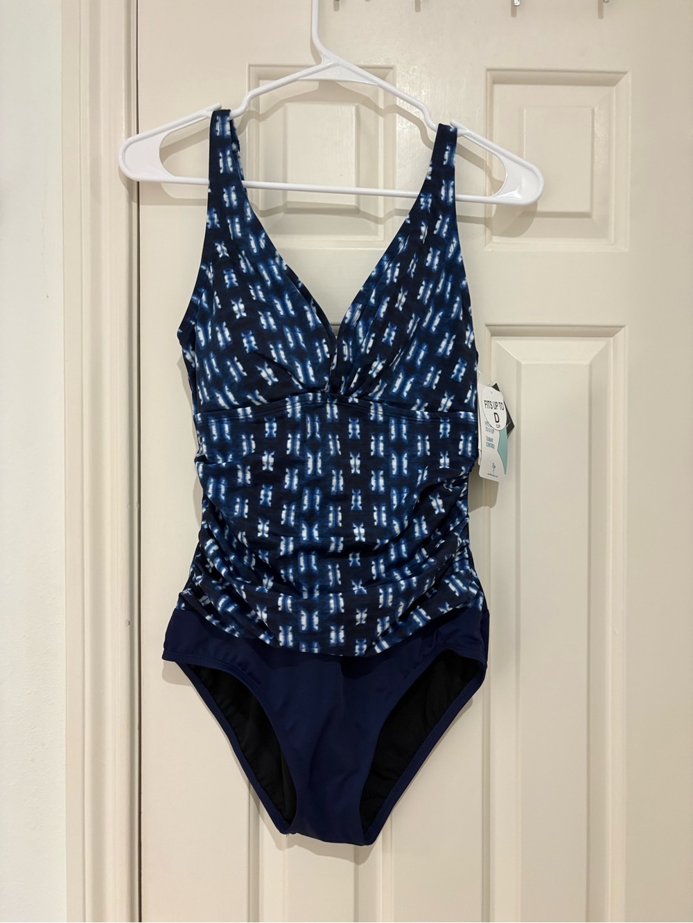 Swim Solutions NWT Navy Blue Patterned One-Piece Swimsuit with Adjustable Straps